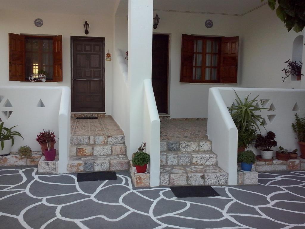 Athena'S Houses Σκύρος Εξωτερικό φωτογραφία